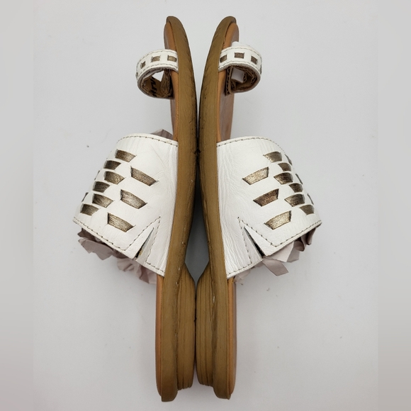 Born White and Metallic Woven Slide Sandals with Toe Ring Size 8 - Picture 4 of 10